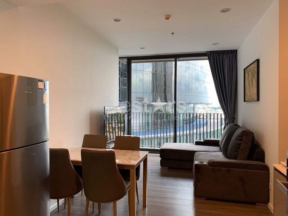 Modern 2 bedrooms condo for rent near BTS Punnawithi
