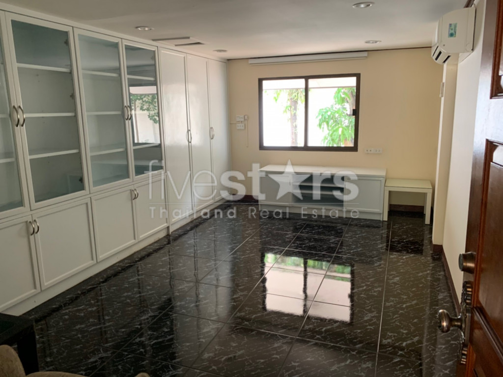 House with private garden 4 bedrooms for rent in Onnut, photo 7