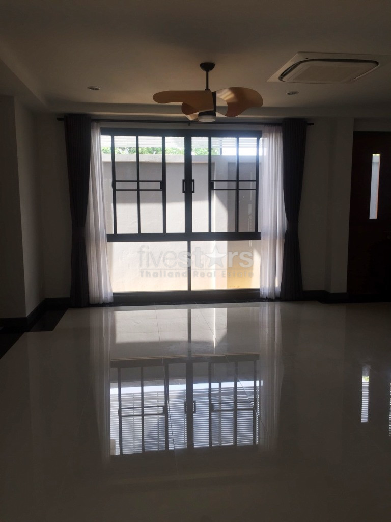 5 bedrooms house for rent near Bangkok Pattana School, photo 4