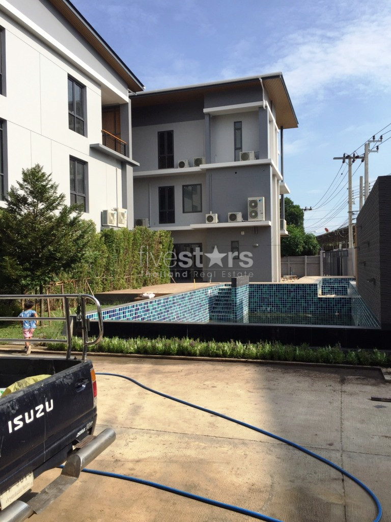 5 bedrooms house for rent near Bangkok Pattana School, photo 2