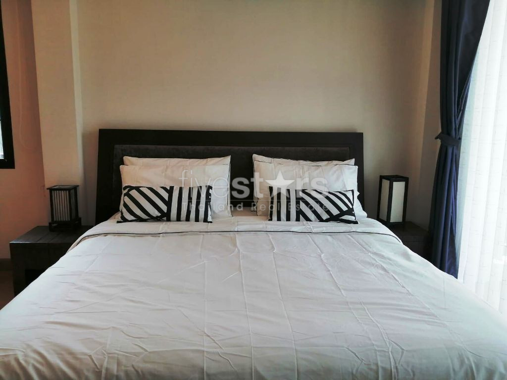 Maison à louer dans une résidence sécurisée près de l'avenue Srinakarin, photo 9