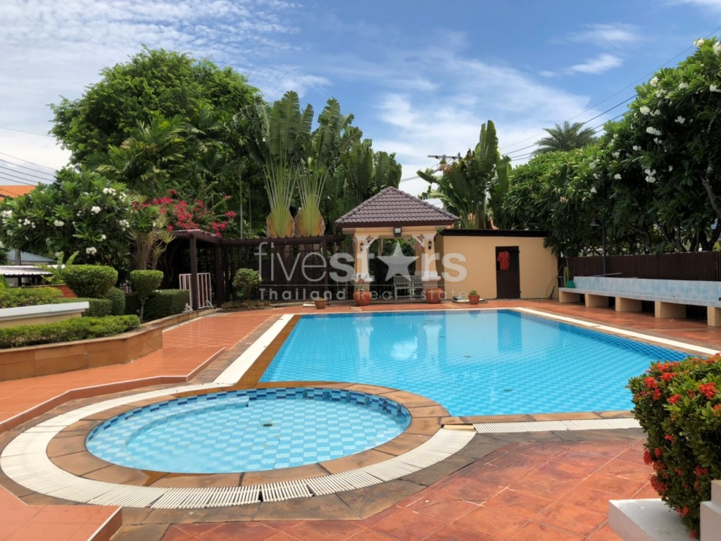 3 bedroom house with garden & pet friendly for rent in Onnut area, photo 12