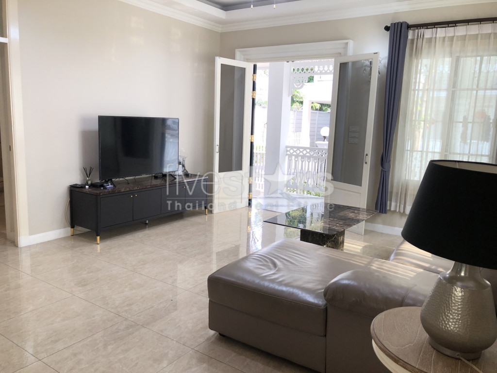 Stunning 4-Bedroom House in Bangna, Near BTS Si Lam (Yellow Line), photo 4