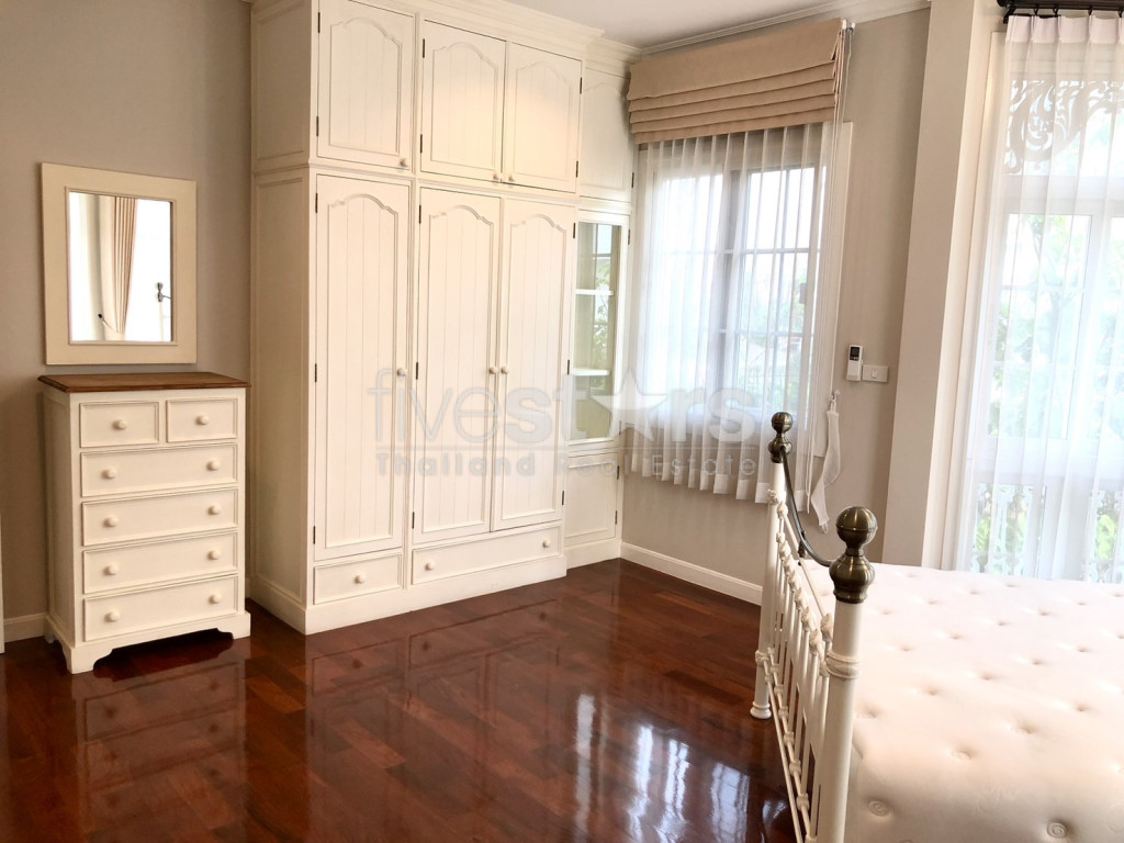 Stunning 4-Bedroom House in Bangna, Near BTS Si Lam (Yellow Line), photo 13
