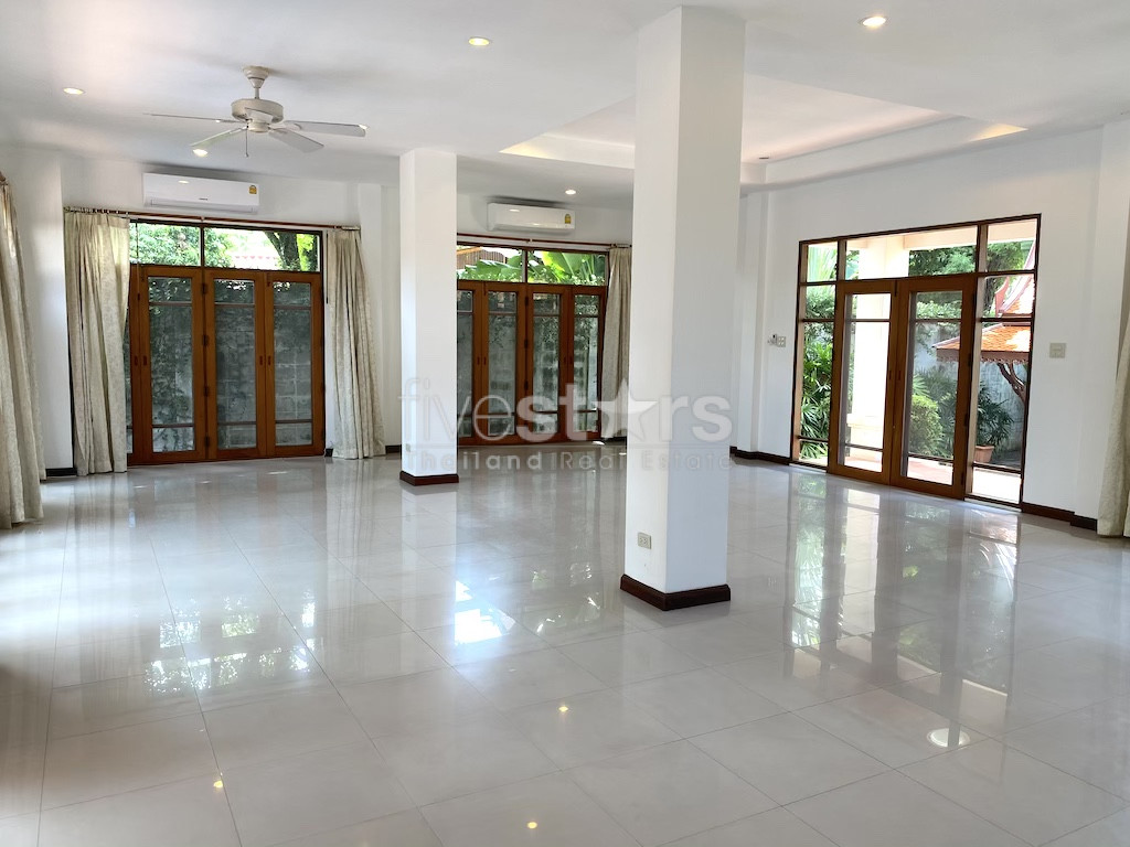 maison 5 chambres à louer quartier Pattanakarn/Onnut, photo 14