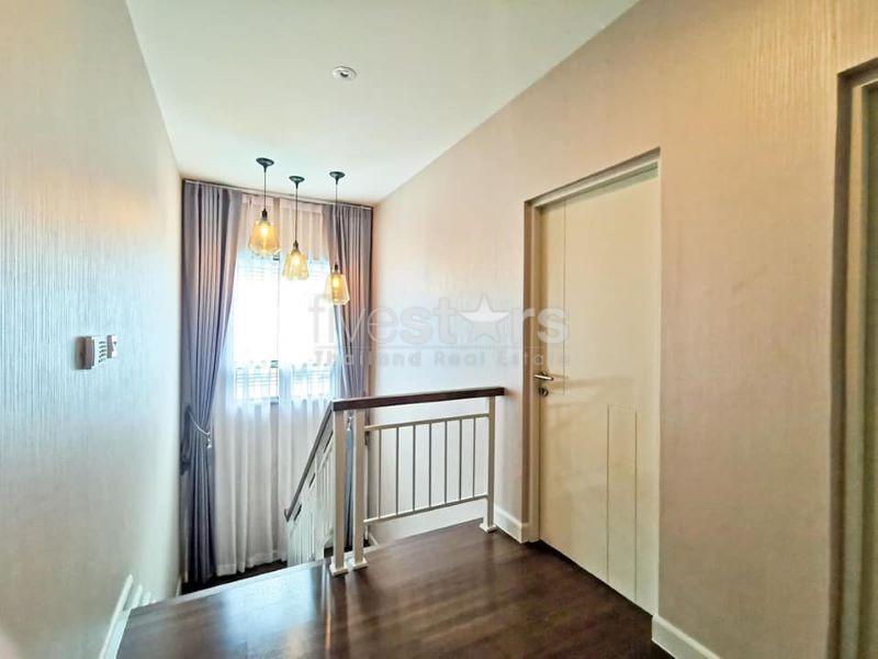 Modern Luxury House 4 -Bedroom for sale on Patthanakarn, photo 5