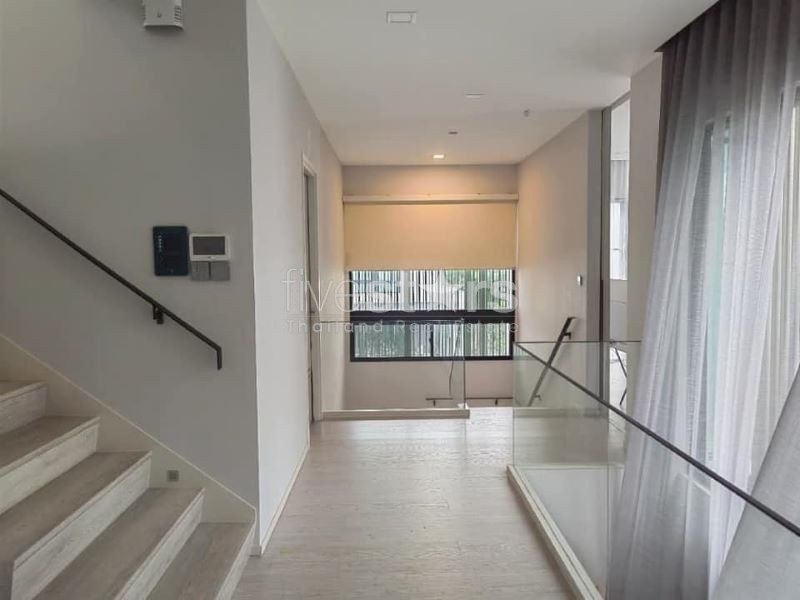 Maison de luxe moderne 4 chambres à louer à Rama9-Srinakarin, photo 6