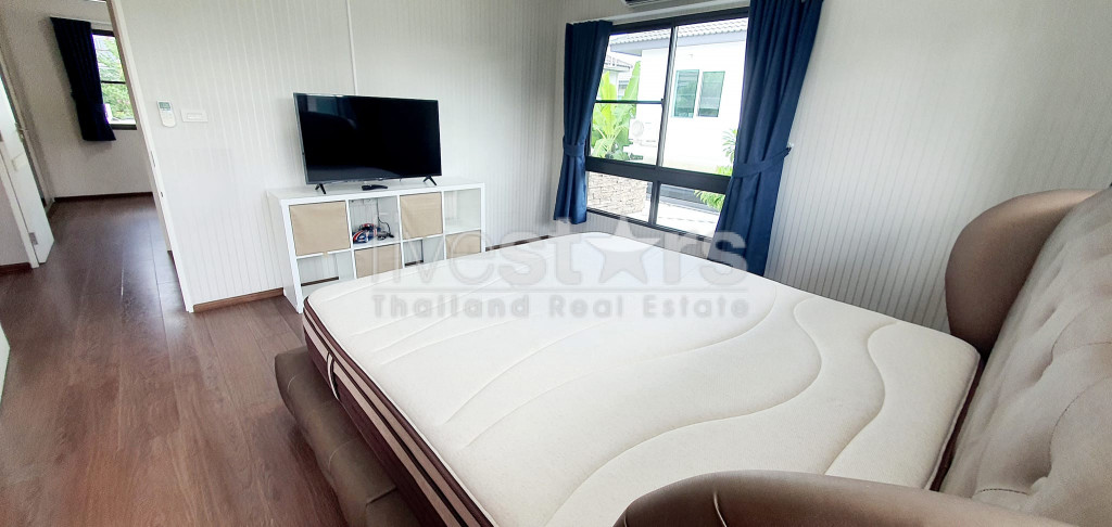 Maison indépendante moderne de 4 chambres à louer à Bangna, photo 6