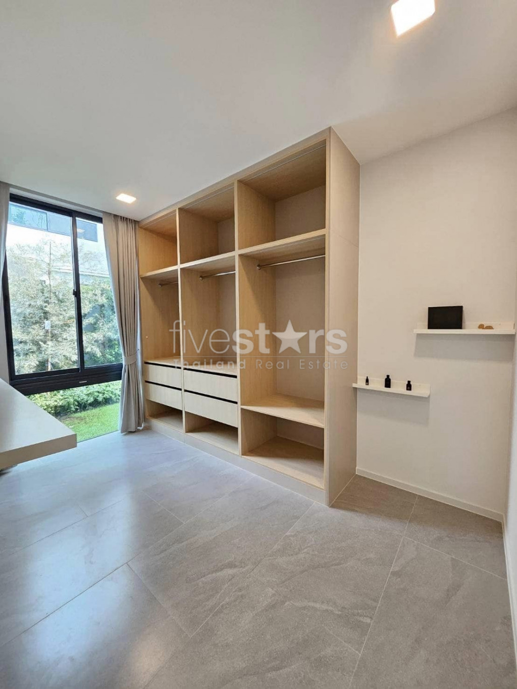 Maison individuelle moderne avec 4 chambres disponible à la location sur Krungthepkreetha-Rama 9., photo 11
