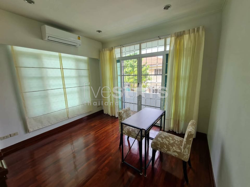 Maison individuelle de 3 chambres à coucher, cosy, à louer sur Srinakarin, photo 10