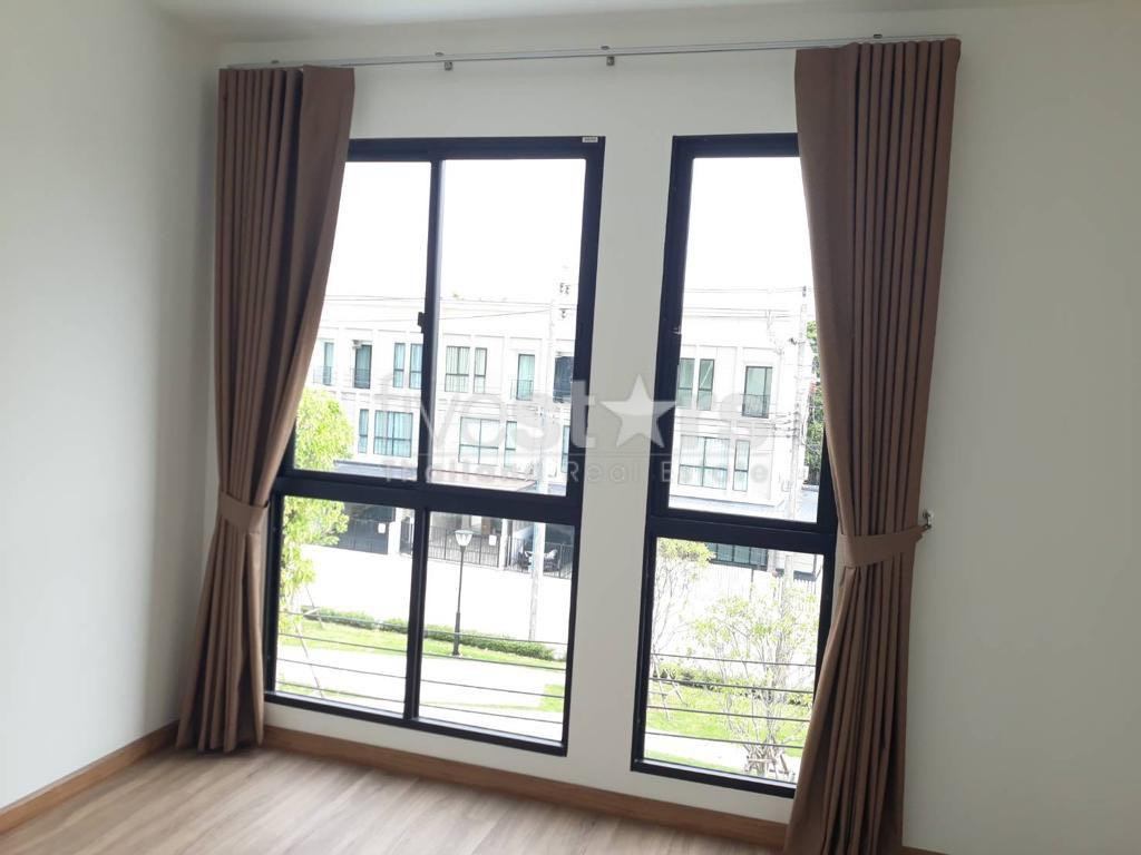 Maison de ville de 3 chambres à louer à Srinakarin - Rama 9, photo 16