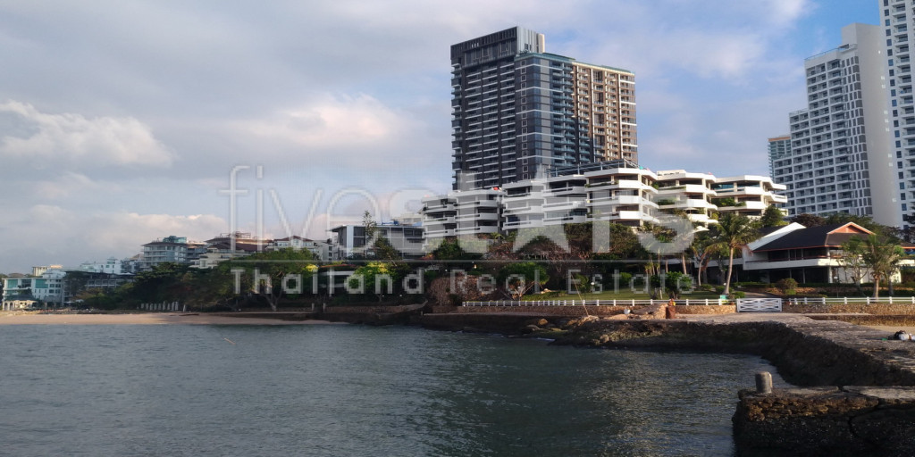 Spectacular 3 bedroom condo in Wong Amat, Pattaya, photo 13