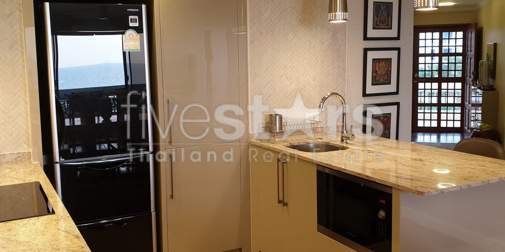 Spectacular 3 bedroom condo in Wong Amat, Pattaya, photo 6