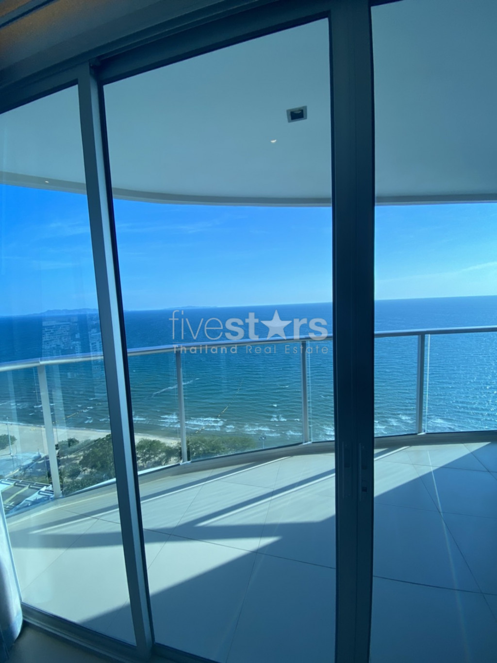Large 1 bedroom condo for sale at Pattaya, photo 4