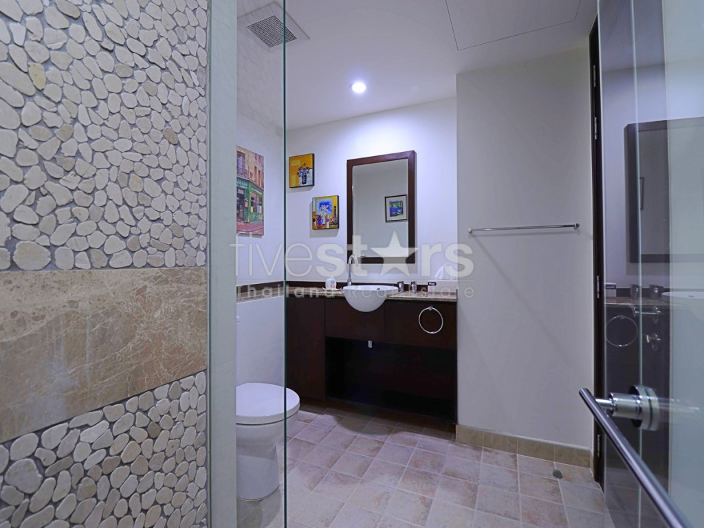 Large 1 bedroom condo with Seaview for sale in Pattaya, photo 6