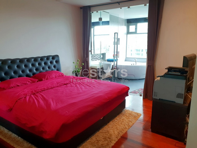 1 bedroom Seaview condo for sale in Pattaya, photo 4