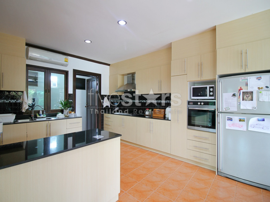 4 bedroom house for sale in Pattaya, photo 3