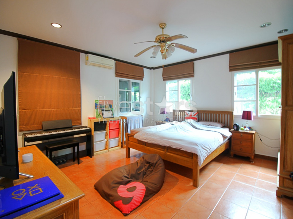 4 bedroom house for sale in Pattaya, photo 8