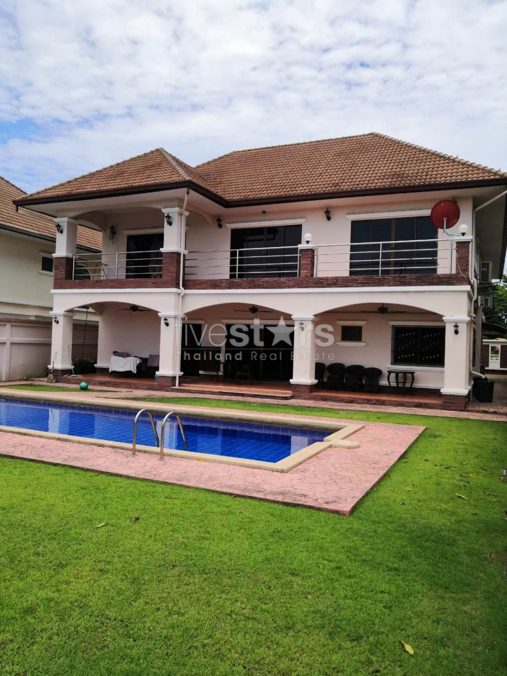 4 bedroom single house private pool for sale in Banglamung Chonburi, photo 2