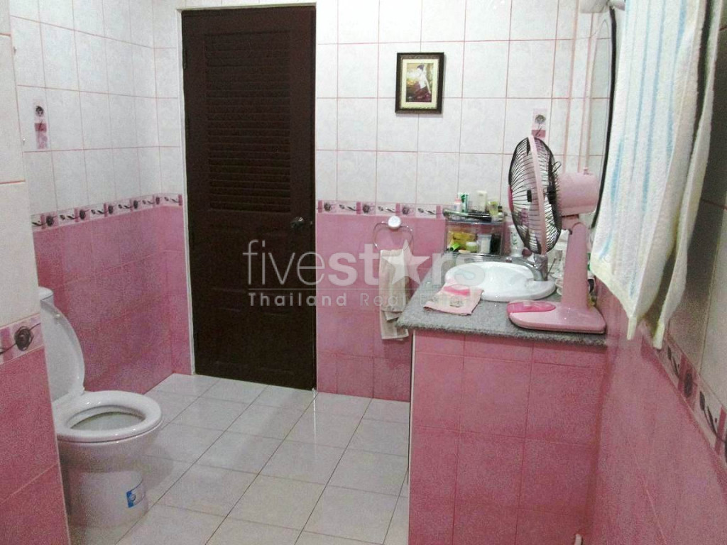 4 bedroom single house private pool for sale in Banglamung Chonburi, photo 12