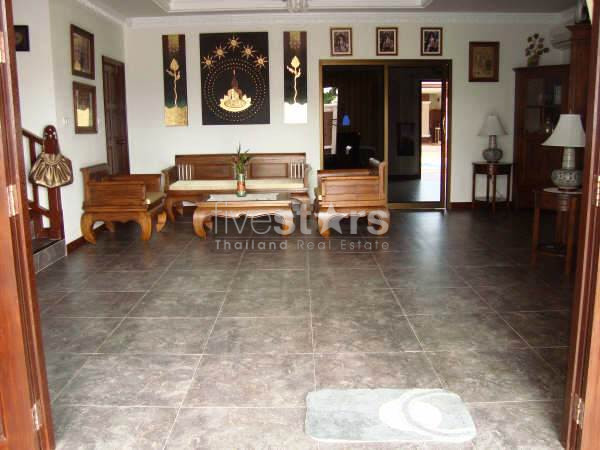 4 bedroom single house private pool for sale in Banglamung Chonburi, photo 8