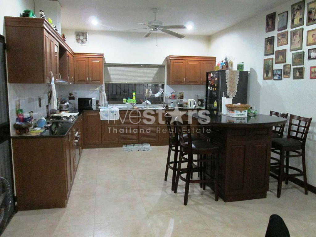 4 bedroom single house private pool for sale in Banglamung Chonburi, photo 11