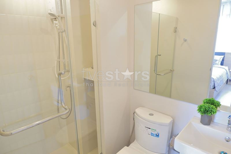 Appartement de 2 chambres à louer près du MRT Petchaburi, photo 12