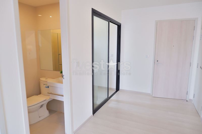 Appartement de 2 chambres à louer près du MRT Petchaburi, photo 9