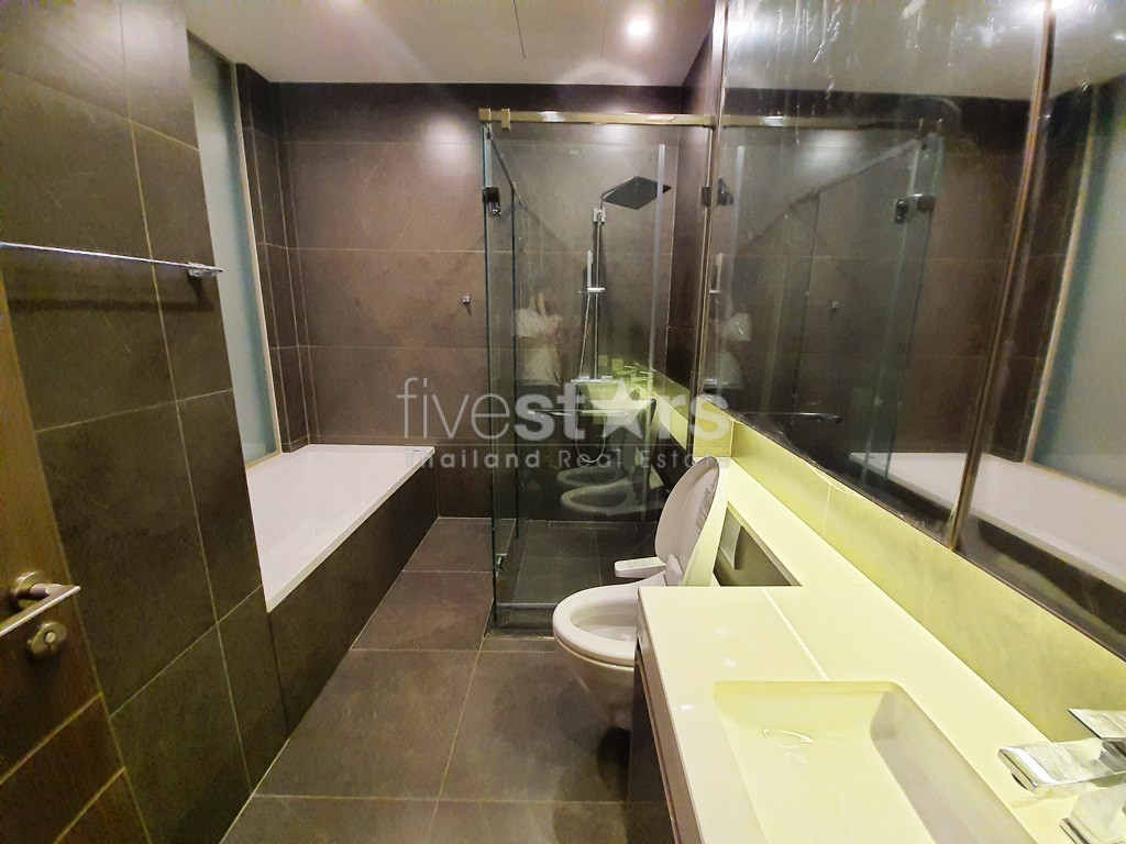 Condo spacieux de 2 chambres à louer près de la station de MRT Phetchaburi, photo 10