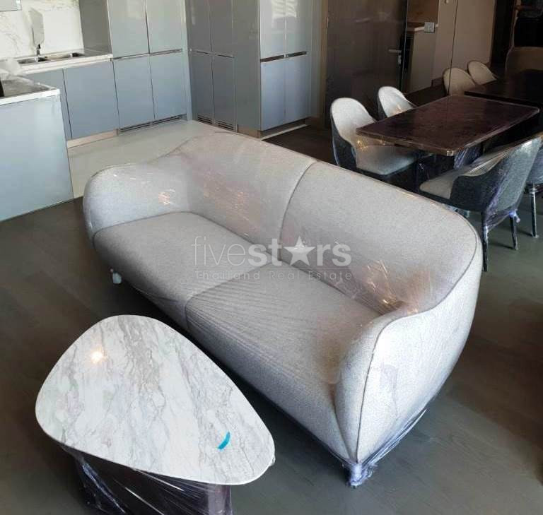 Condo spacieux de 2 chambres à louer près de la station de MRT Phetchaburi, photo 3