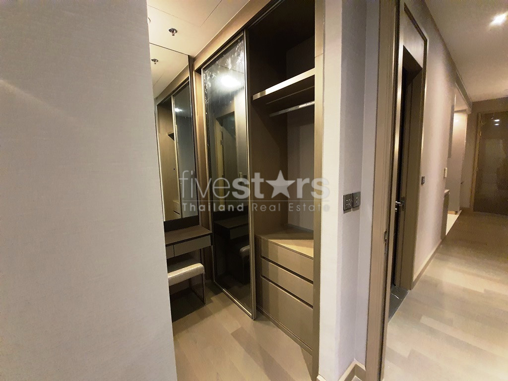 Condo spacieux de 2 chambres à louer près de la station de MRT Phetchaburi, photo 8