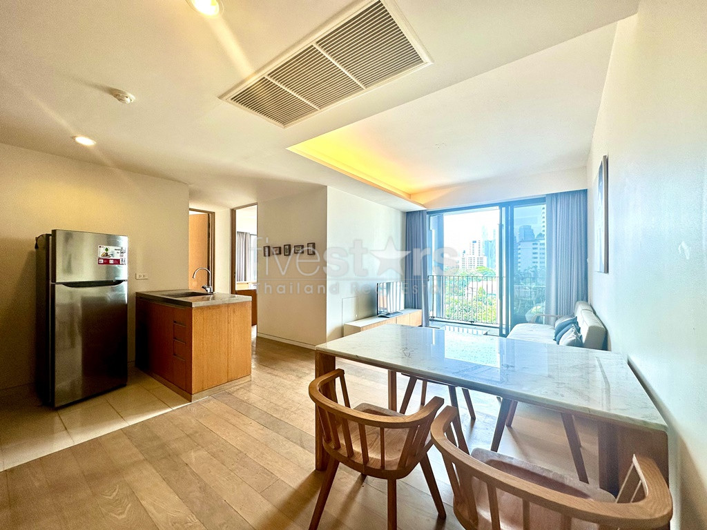Condo 2 chambres à vendre quartier Phromphong, photo 6