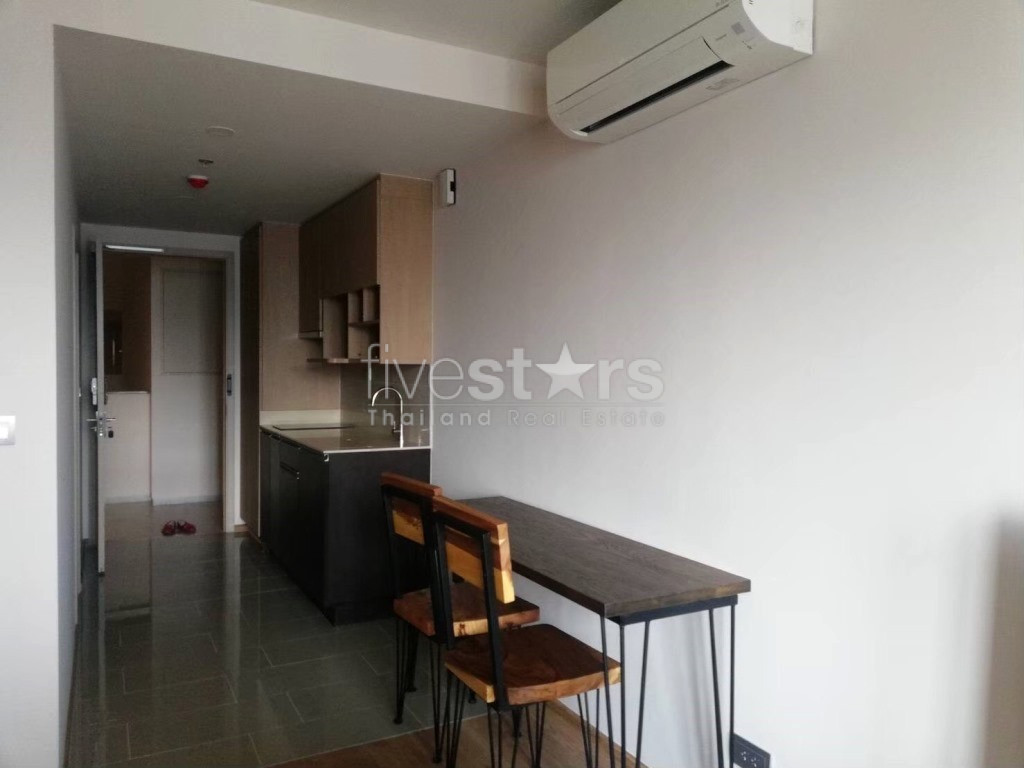 Condo 1 chambre à louer sur Chidlom à Phetchaburi, photo 2