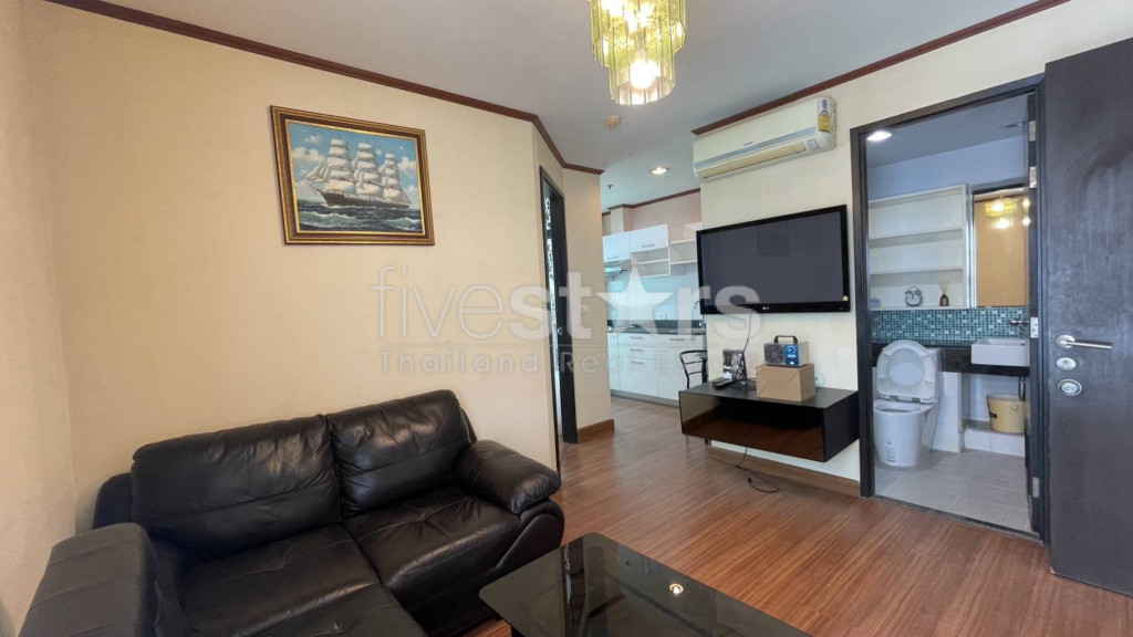 Condo 1 chambre à vendre près de la station de MRT Huai Khwang, photo 2