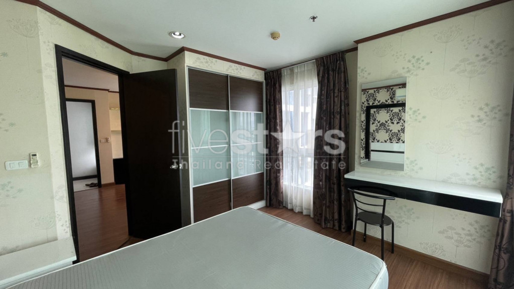 Condo 1 chambre à vendre près de la station de MRT Huai Khwang, photo 5