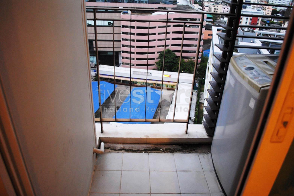 Condo 1 chambre à vendre près de la station de MRT Huai Khwang, photo 7