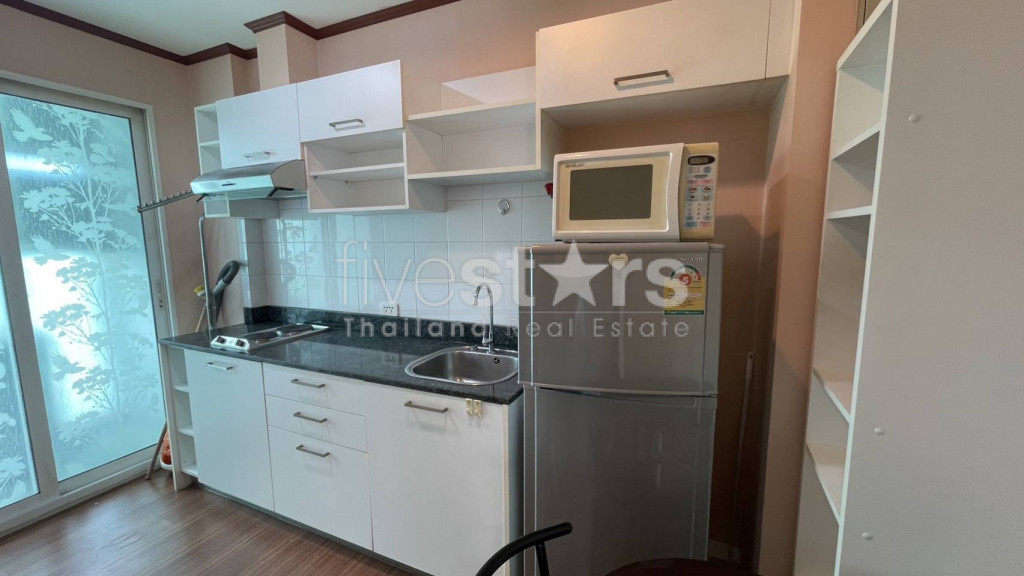 Condo 1 chambre à vendre près de la station de MRT Huai Khwang, photo 6