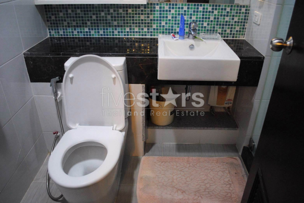 Condo 1 chambre à vendre près de la station de MRT Huai Khwang, photo 9