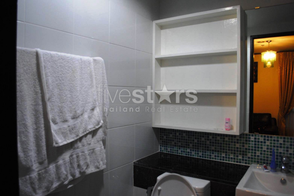 Condo 1 chambre à vendre près de la station de MRT Huai Khwang, photo 8