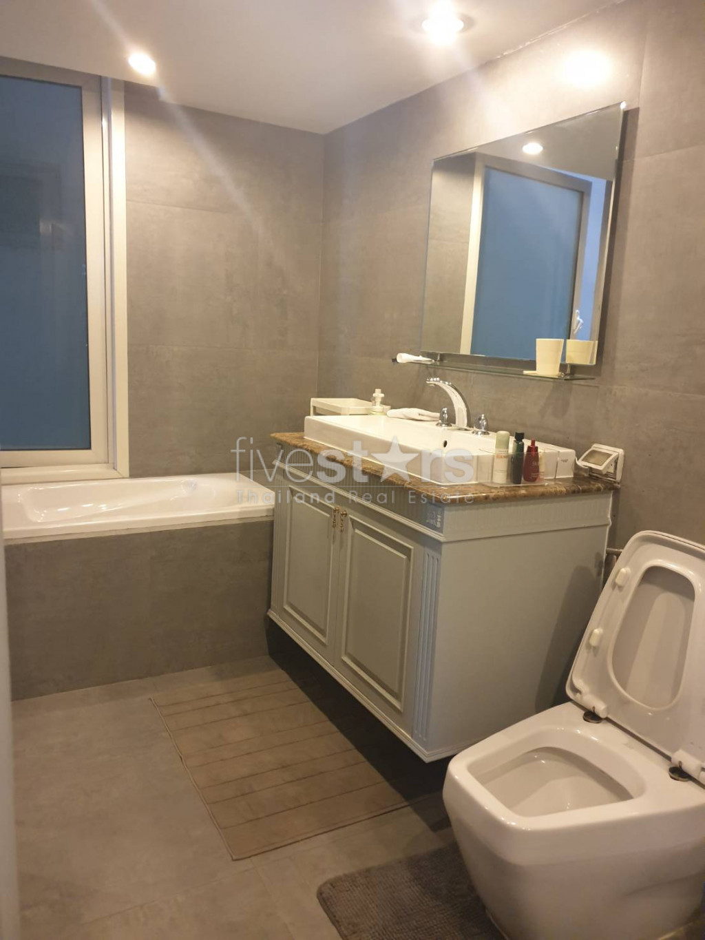 Condo de 2 chambres à louer sur la route de Petchaburi, photo 10