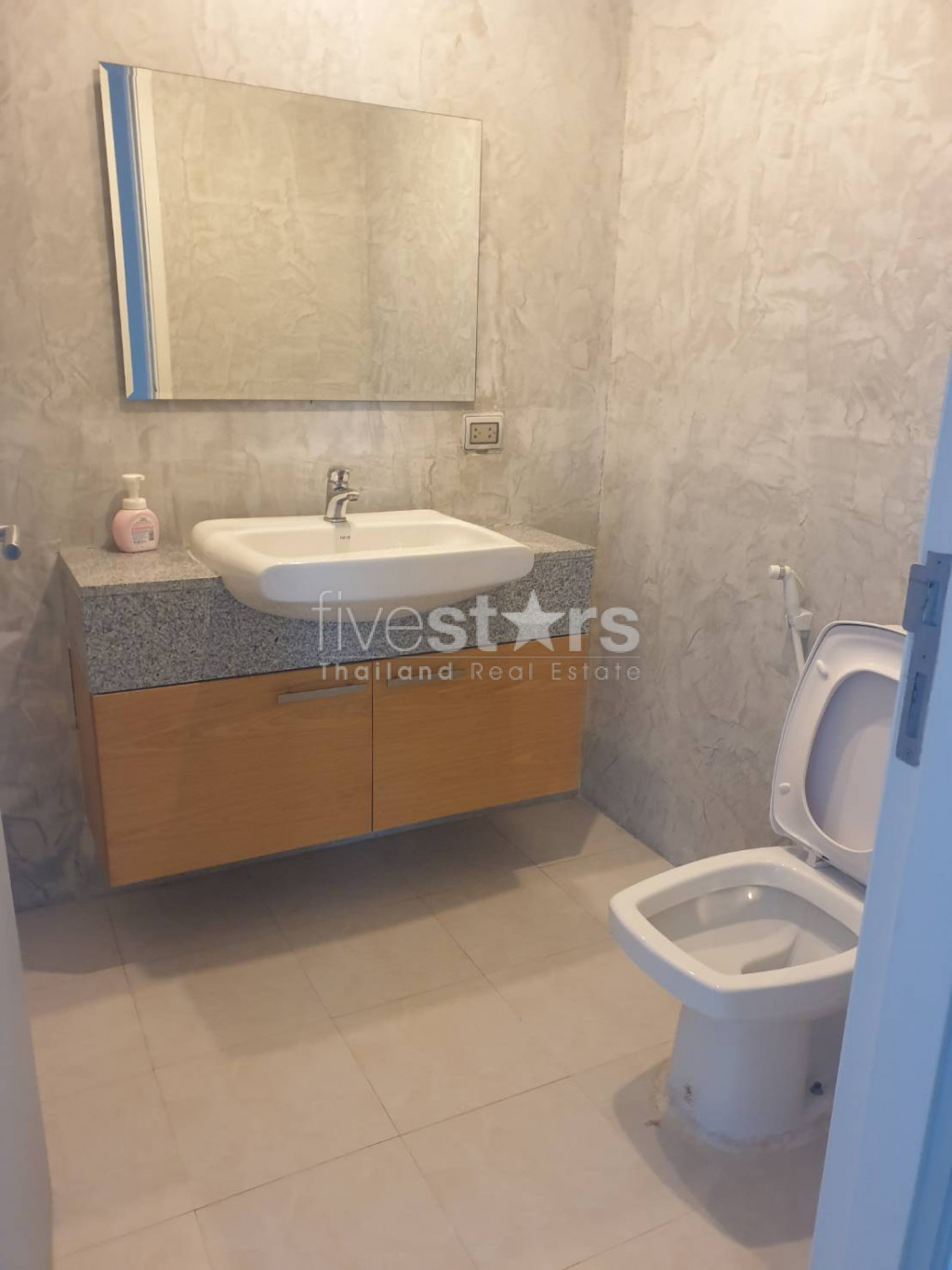 Condo de 2 chambres à louer sur la route de Petchaburi, photo 12