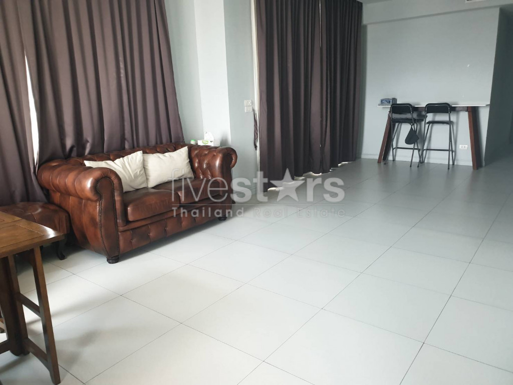 Condo de 2 chambres à louer sur la route de Petchaburi