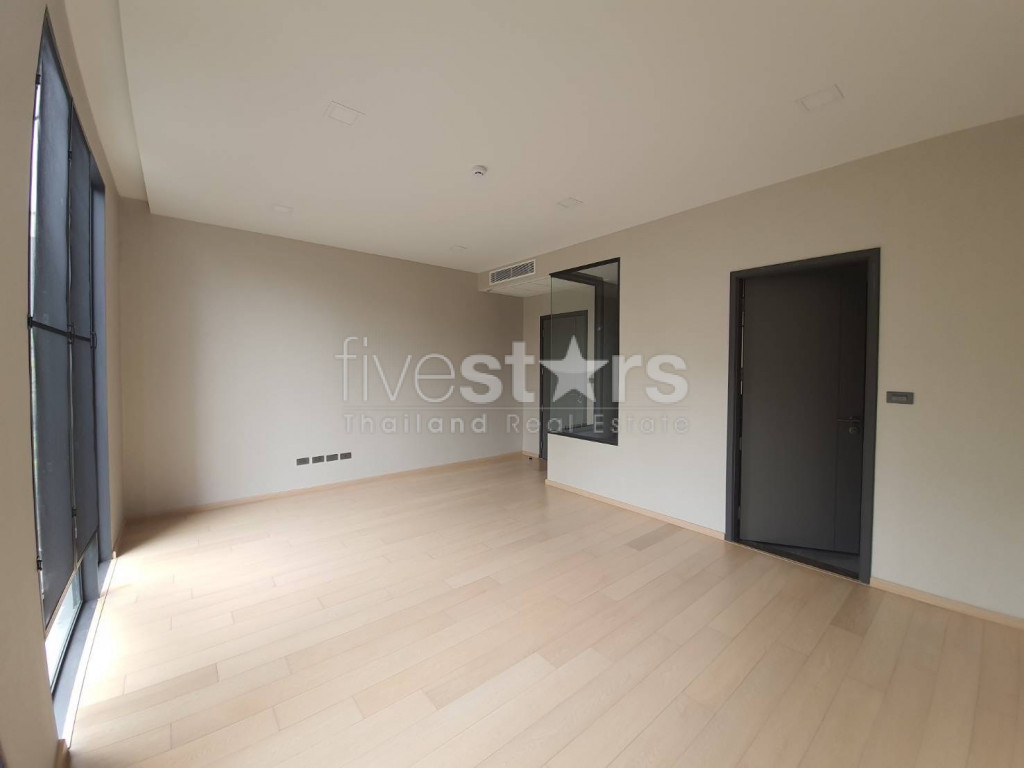 Condo de faible hauteur de 2 chambres à vendre situé à Soi Soonvijai, photo 9