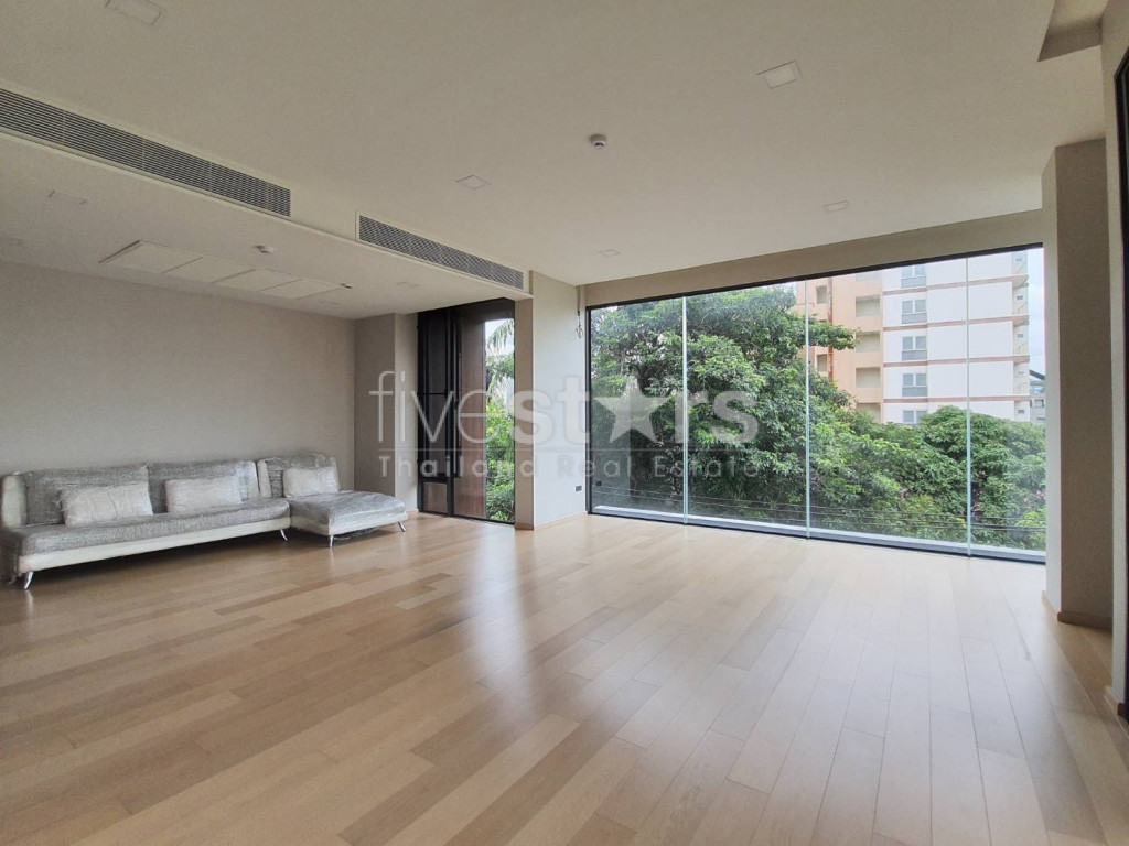 Condo de faible hauteur de 2 chambres à vendre situé à Soi Soonvijai, photo 5