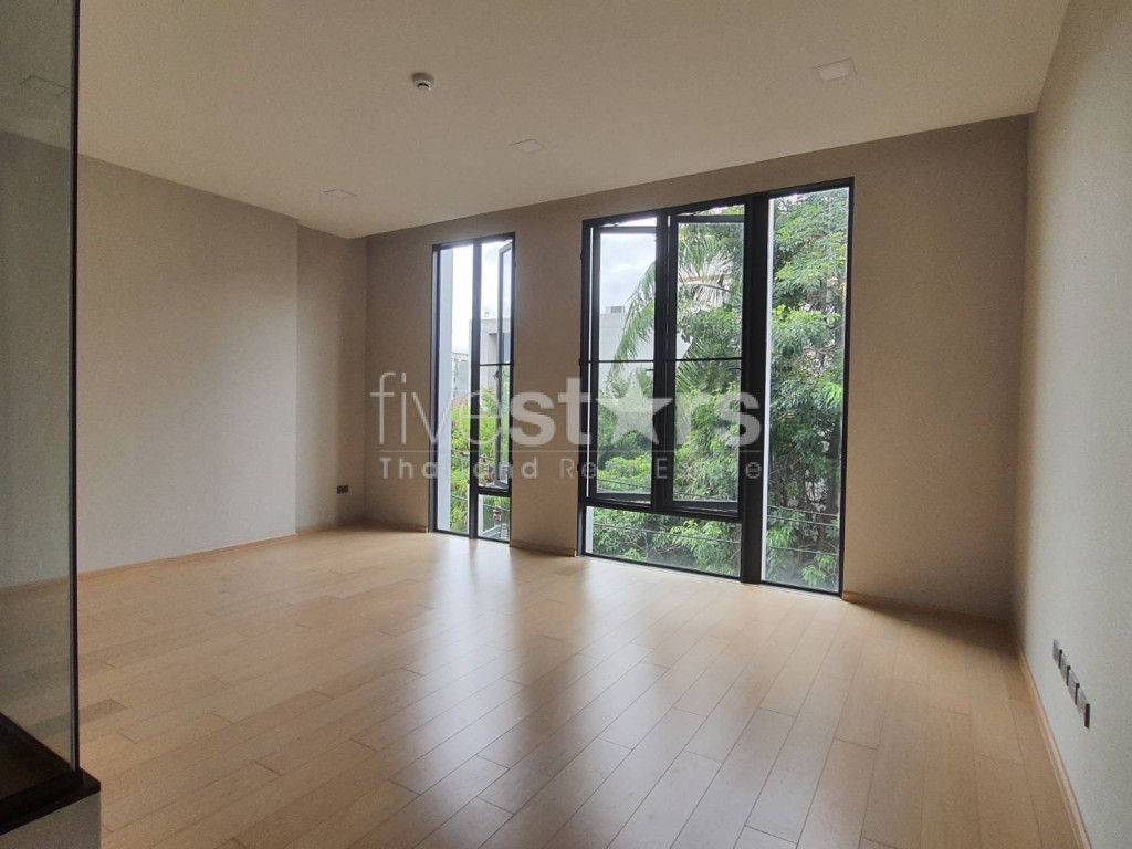 Condo de faible hauteur de 2 chambres à vendre situé à Soi Soonvijai, photo 4