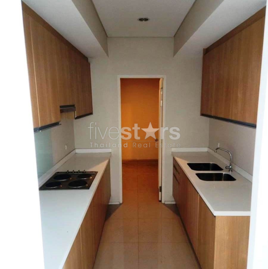 Condo duplex de 4 chambres au dernier étage à louer à proximité de la station MRT Phetchaburi, photo 6