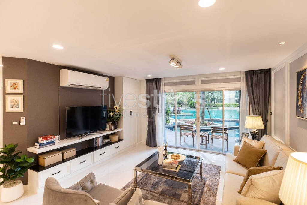 Duplex de 3 chambres spacieux à vendre proche MRT Rama 9