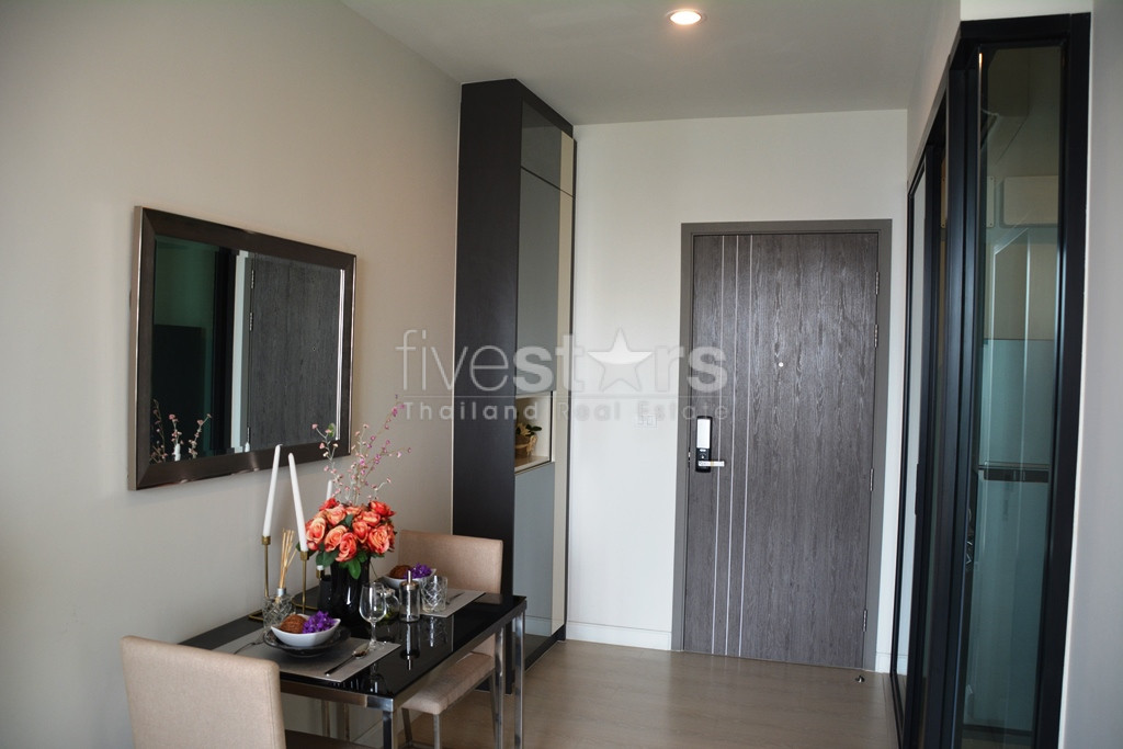 Appartement 1 chambre haut en étage quartier Petchaburi, photo 8