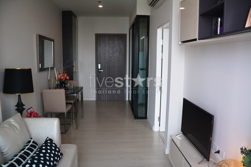 Appartement 1 chambre haut en étage quartier Petchaburi, photo 7