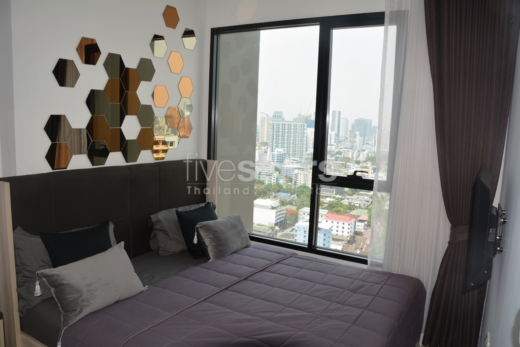 Appartement 1 chambre haut en étage quartier Petchaburi, photo 11